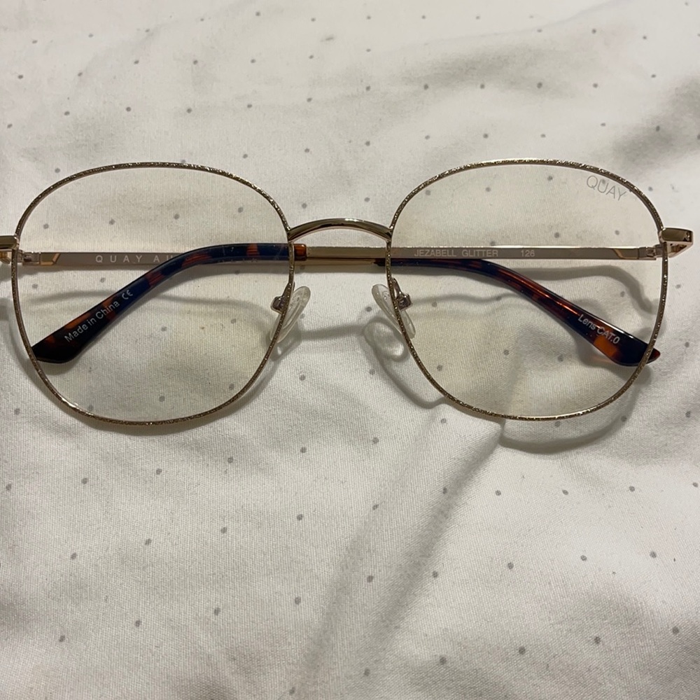 Blue light blocking glasses